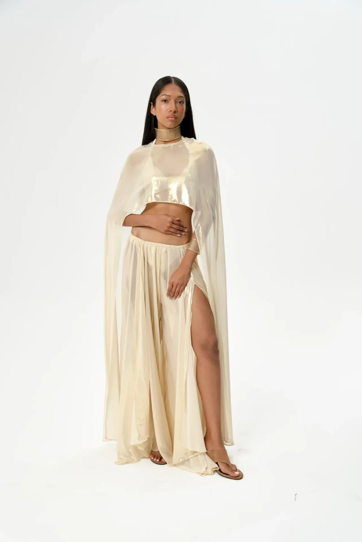 Goddess Parlak Gold Uzun Pelerin